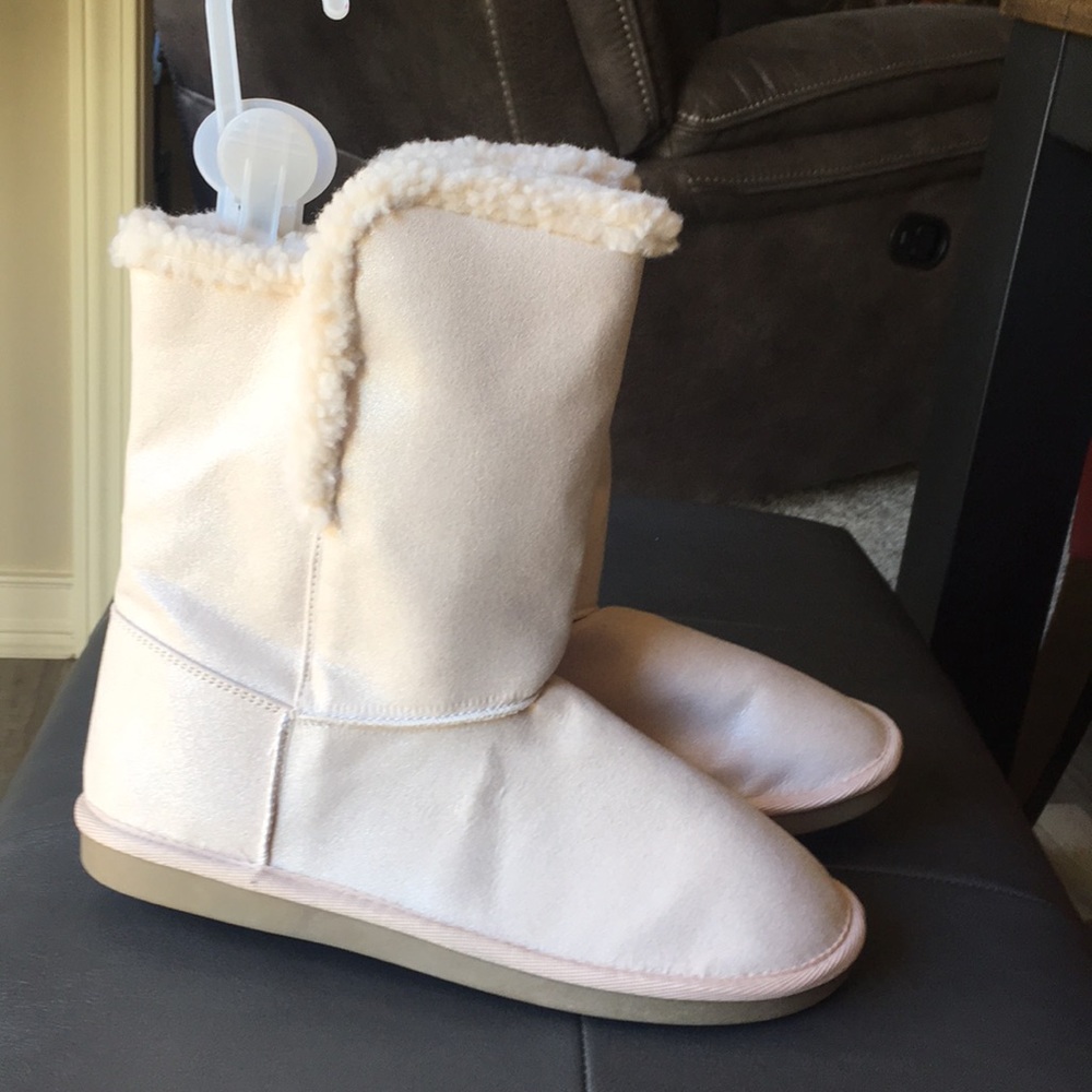 Boots size 7